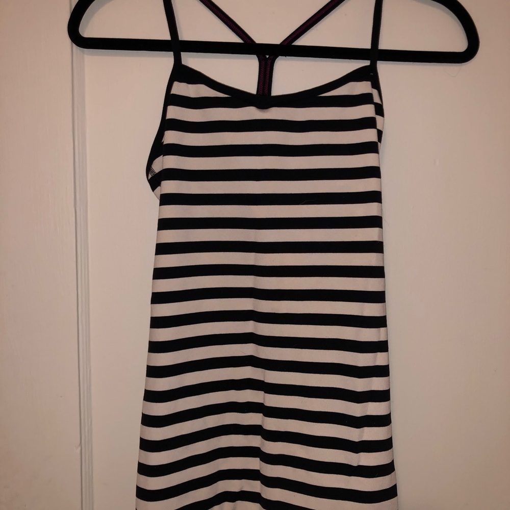 Lululemon workout top